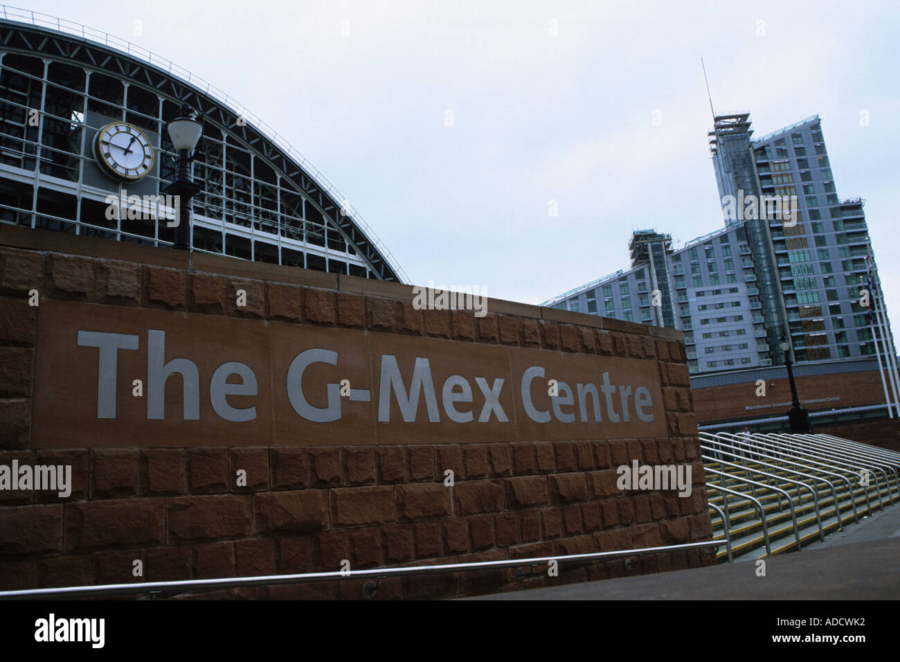 Jusqu'à portée de G-Mex Centre Manchester Banque D'Images