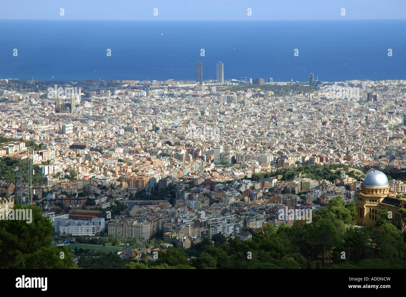 Vue panoramique de Barcelone du haut du mont Tibidabo CATALOGNE CATALOGNE CATALOGNE Barça Costa Brava España Espagne Europe Banque D'Images