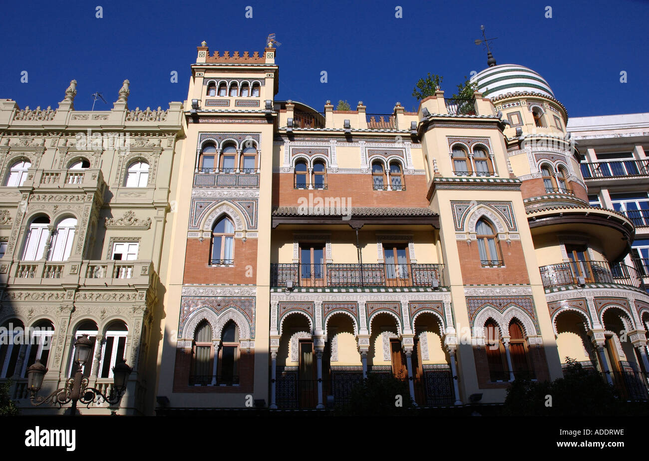 Vue sur Séville Séville Andalousie Andalousie bâtiments colorés España Espagne Iberia Europe Banque D'Images