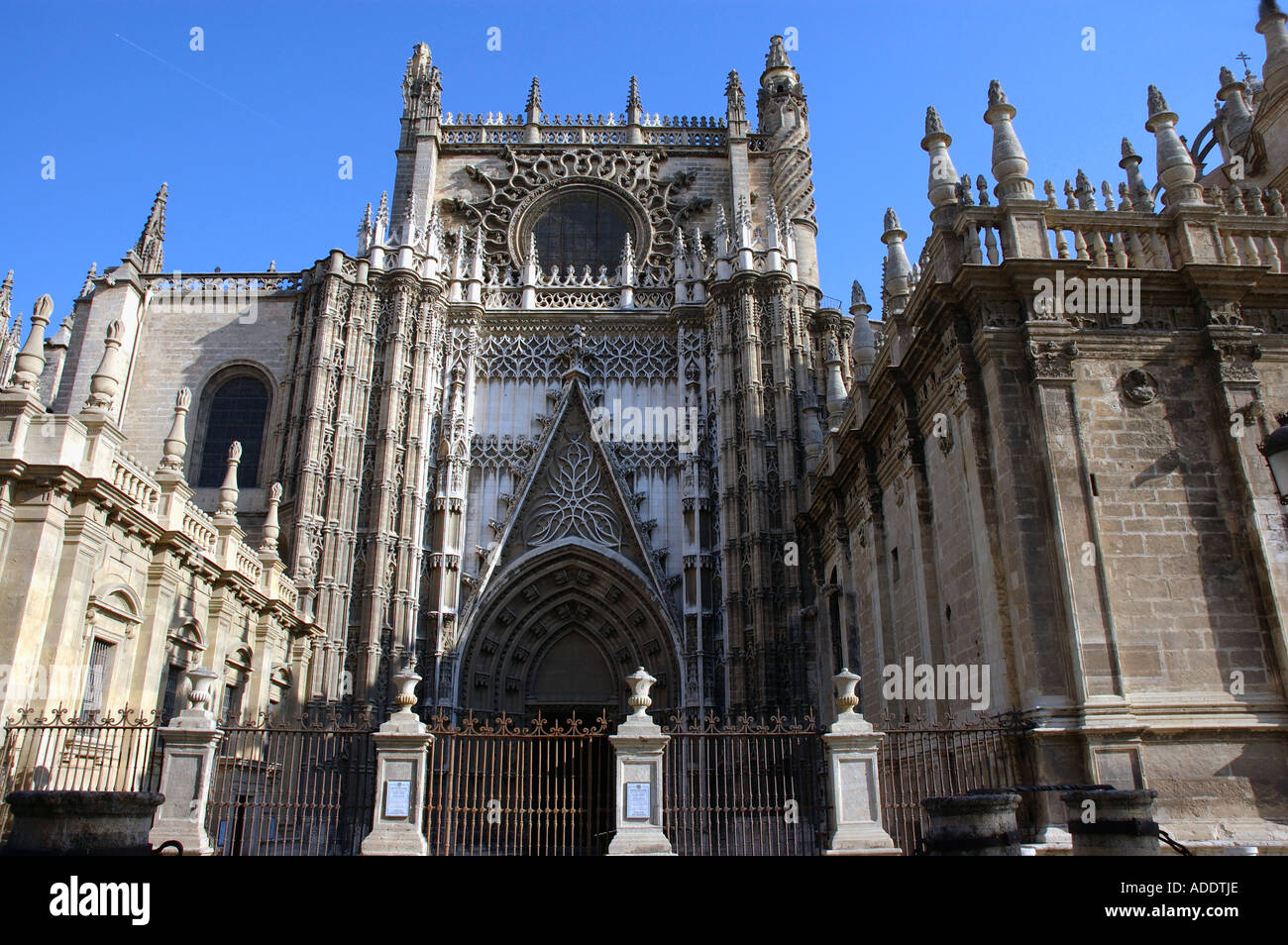 Vue sur la cathédrale gothique catedral Séville Séville Andalousie Andalucía España Espagne Iberia Europe Banque D'Images