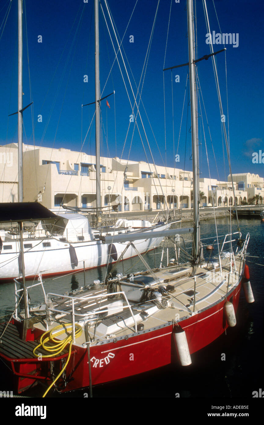 Yachts dans la marina de Port El Kantaoui en Tunisie Afrique du Nord Banque D'Images