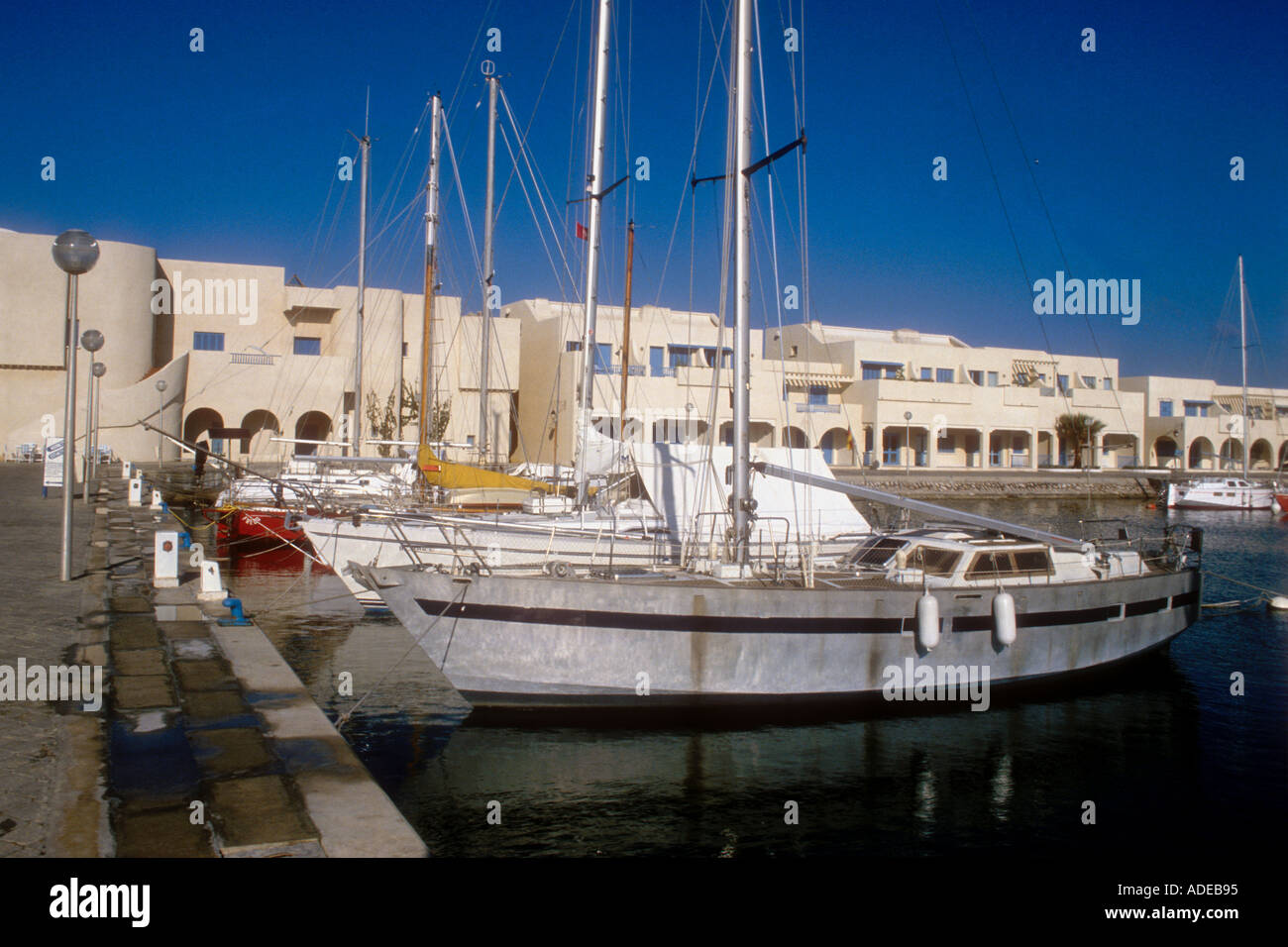 Yachts dans la marina de Port El Kantaoui en Tunisie Afrique du Nord Banque D'Images