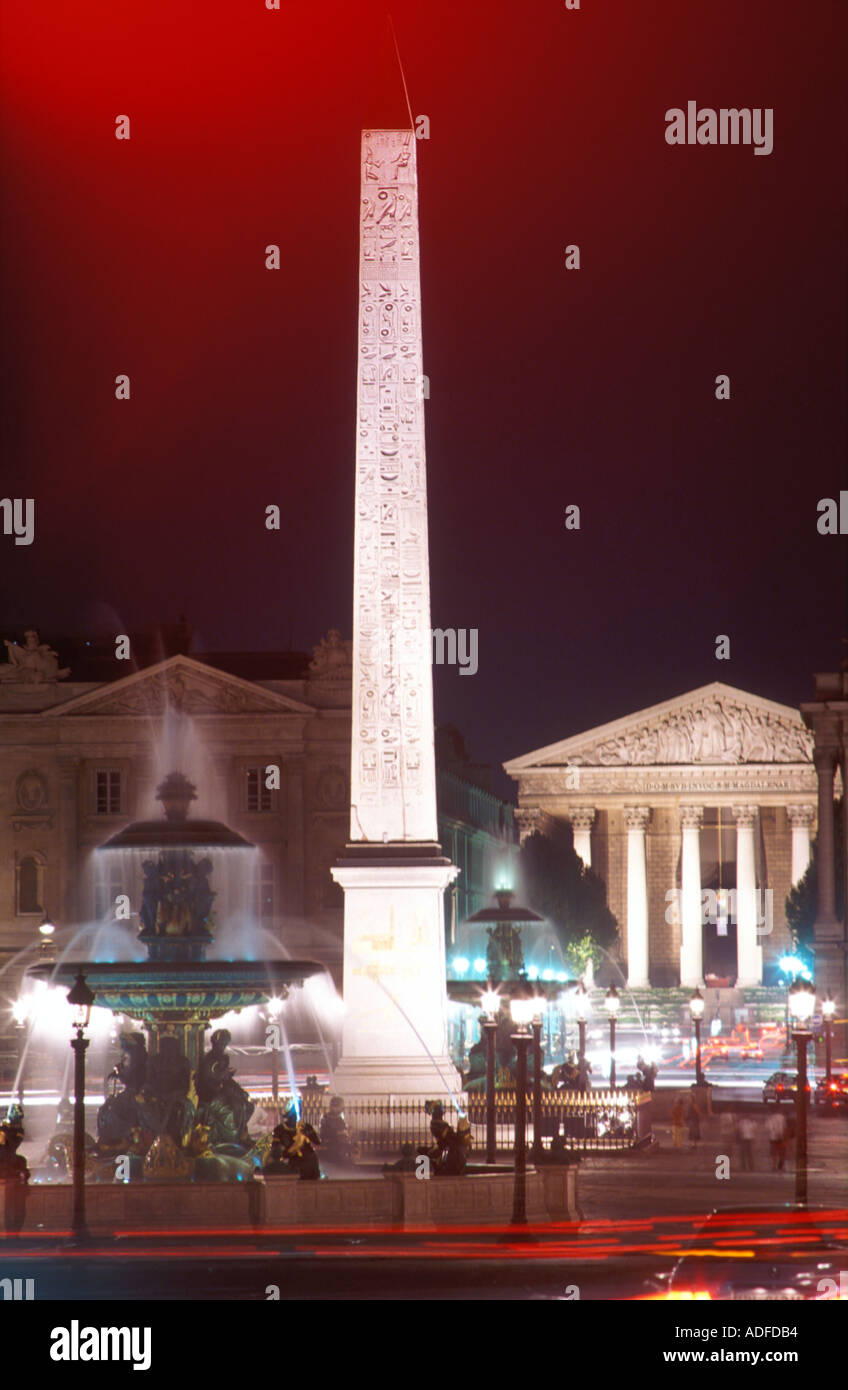 France Paris Place de la Concorde est éclairée la nuit Banque D'Images