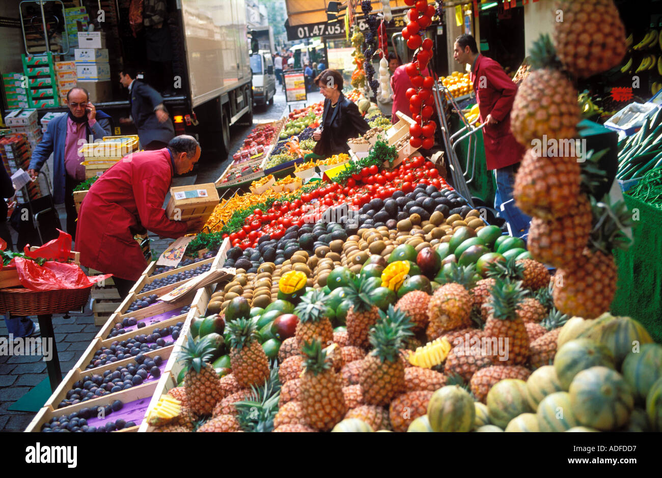 France Paris produits frais sur un marché de rue Rue Cler Banque D'Images