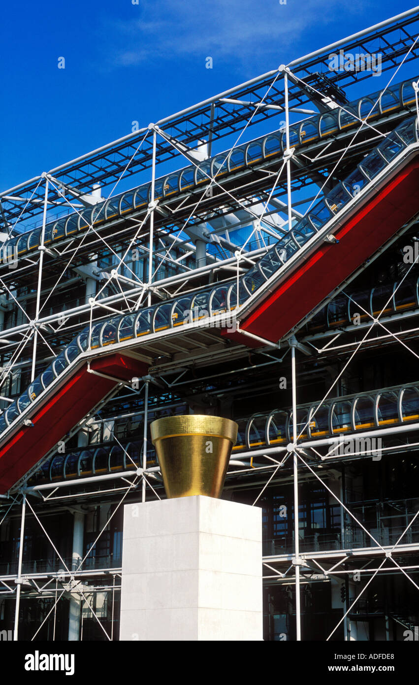 France Paris Façade du Centre Pompidou Banque D'Images