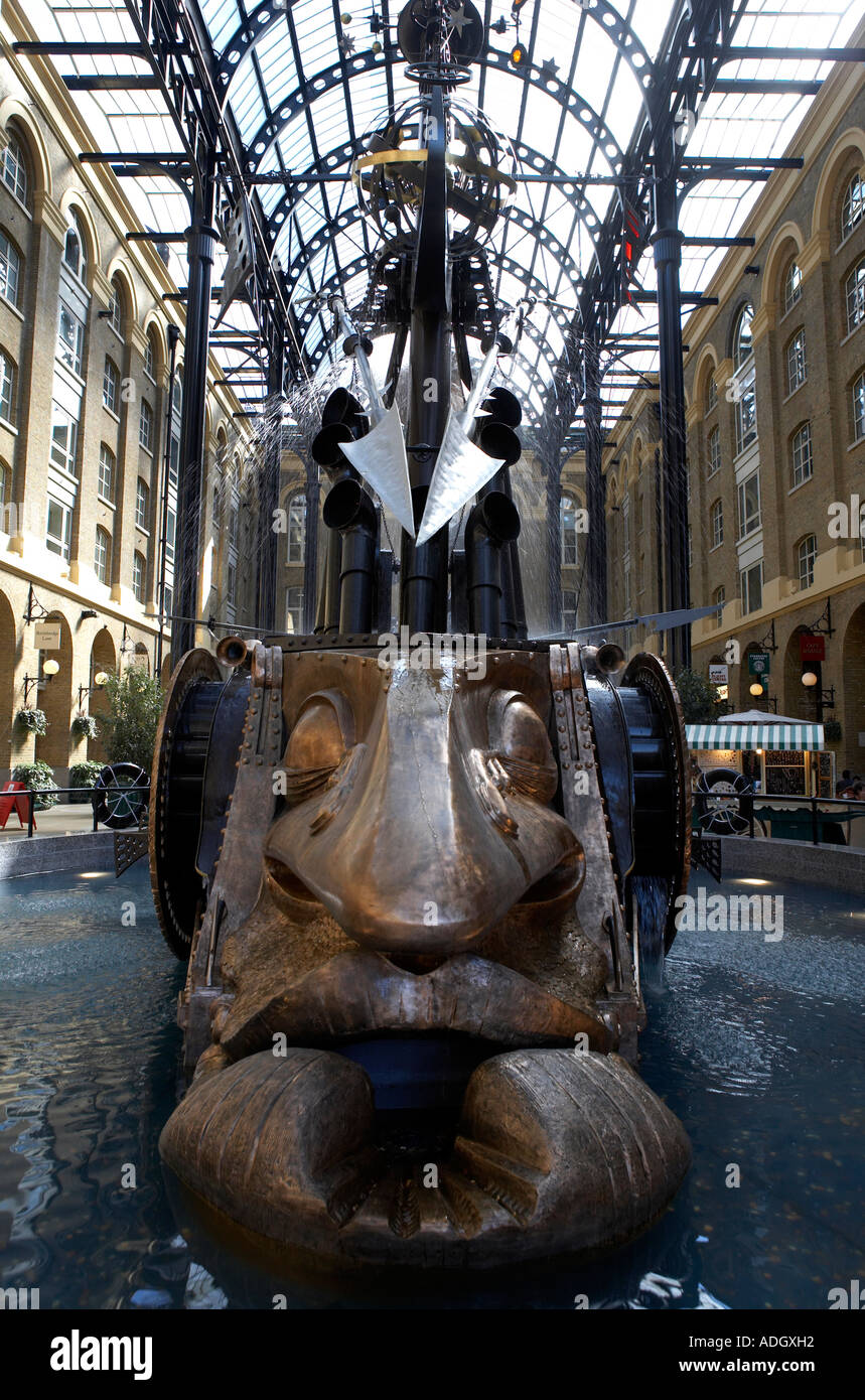Interior shot of hays galleria sur hays wharf sur la rive sud de Londres Angleterre Royaume-Uni europe Banque D'Images
