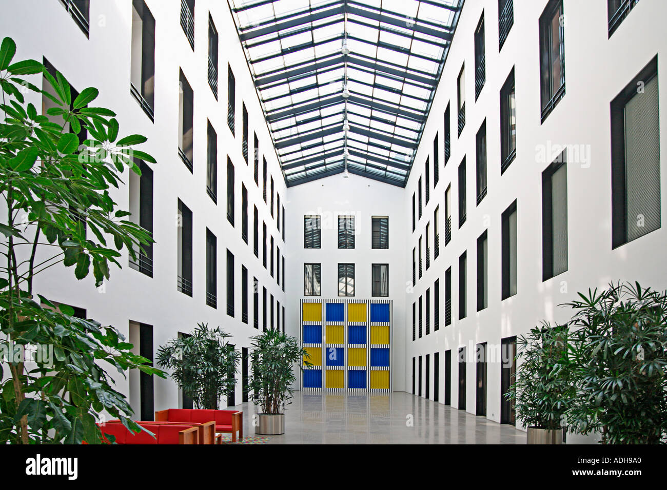 Berlin Ministère de la santé et le domaine social Wilhelmstreet architecture moderne Atrium Banque D'Images