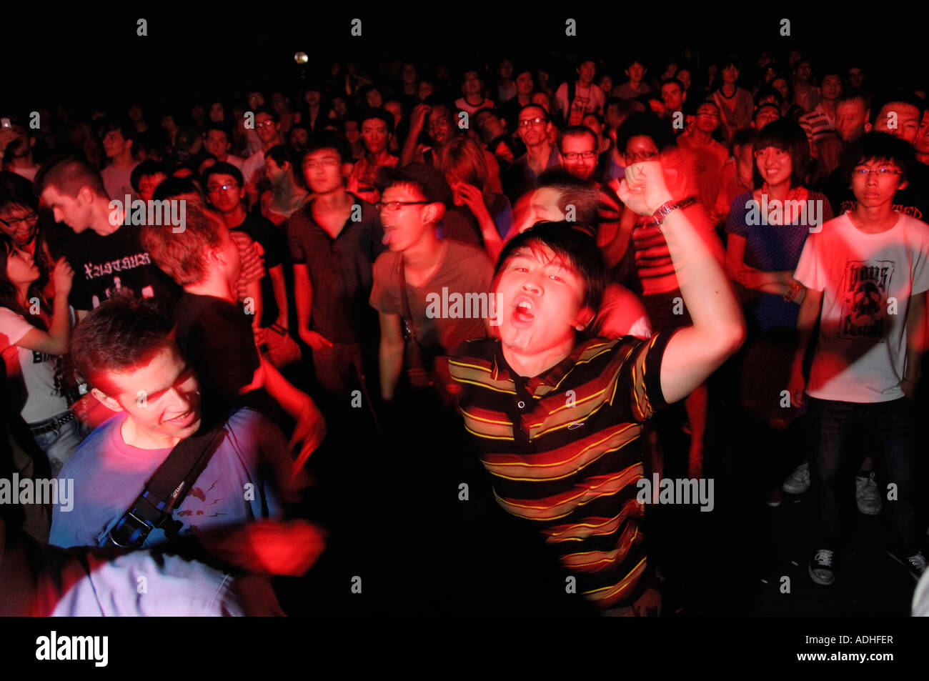 Au cours des fans de punk performance dans Beijing Chine 04 Aug 2007 Banque D'Images