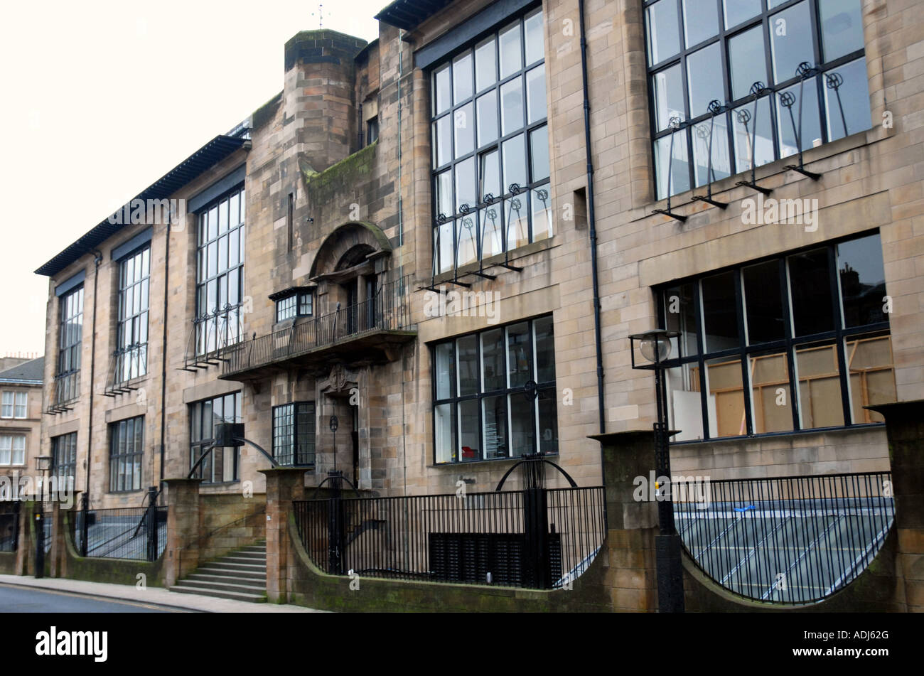 Vue grand angle de la Glasgow School of Art, conçu par Charles Rennie Mackintosh. Renfrew Street, Glasgow, Scotland Banque D'Images