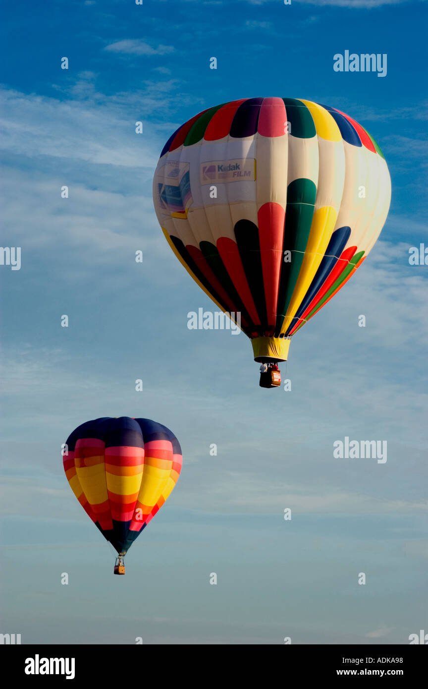 Montgolfières au cours de balloon race Banque D'Images