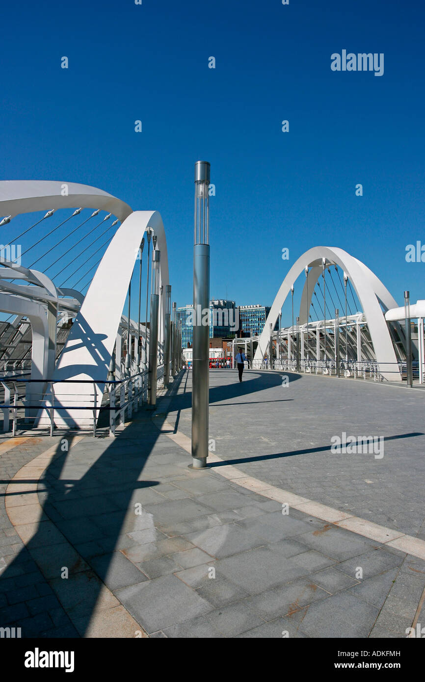 Le White Horse Bridge station Wembley London England UK Banque D'Images