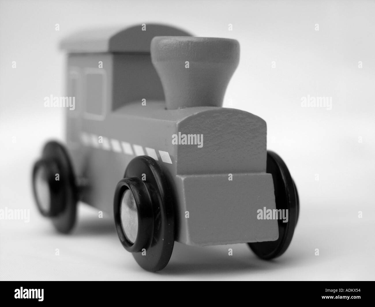 Noir et blanc petit train en bois Banque D'Images
