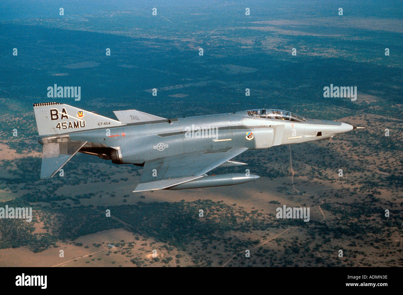 Vue aérienne d'un F-4F Phantom II en vol Banque D'Images