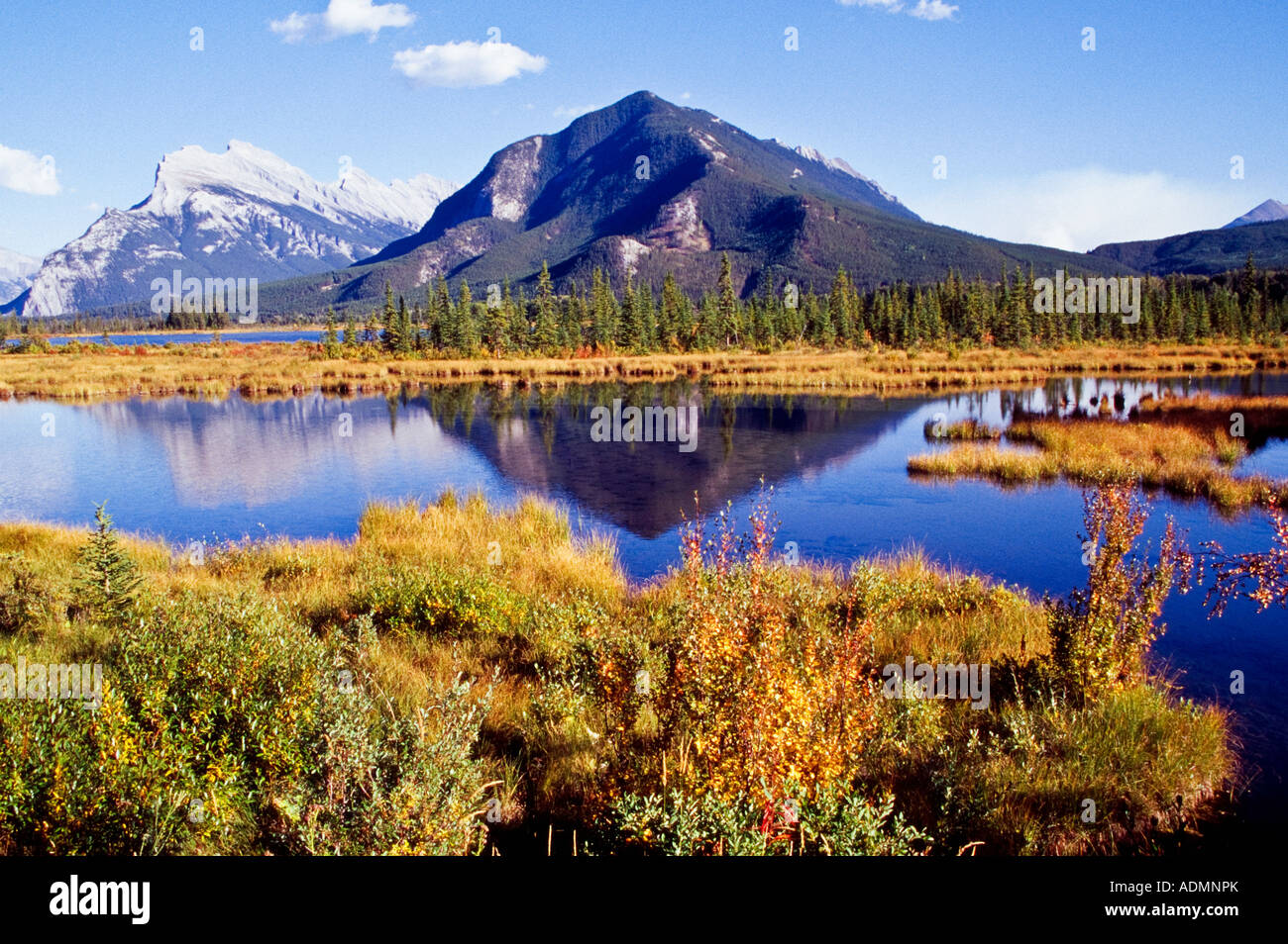 Lacs Vermillion dans le parc national de Banff Banque D'Images