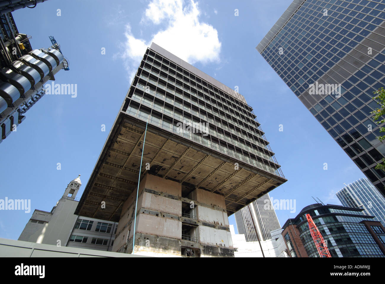 Ville de London de démolition dépose au sol à partir du sol vers le haut pour le toit de béton apparent core & clear site pour nouveau bâtiment CheeseGrater Banque D'Images