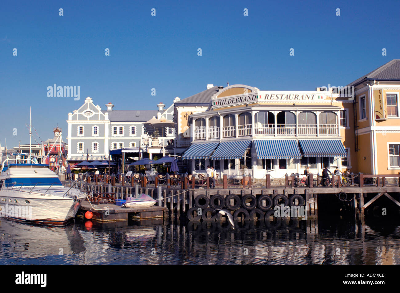 Victoria Wharf Cape Town Afrique du Sud port avec bâtiments de contes Banque D'Images