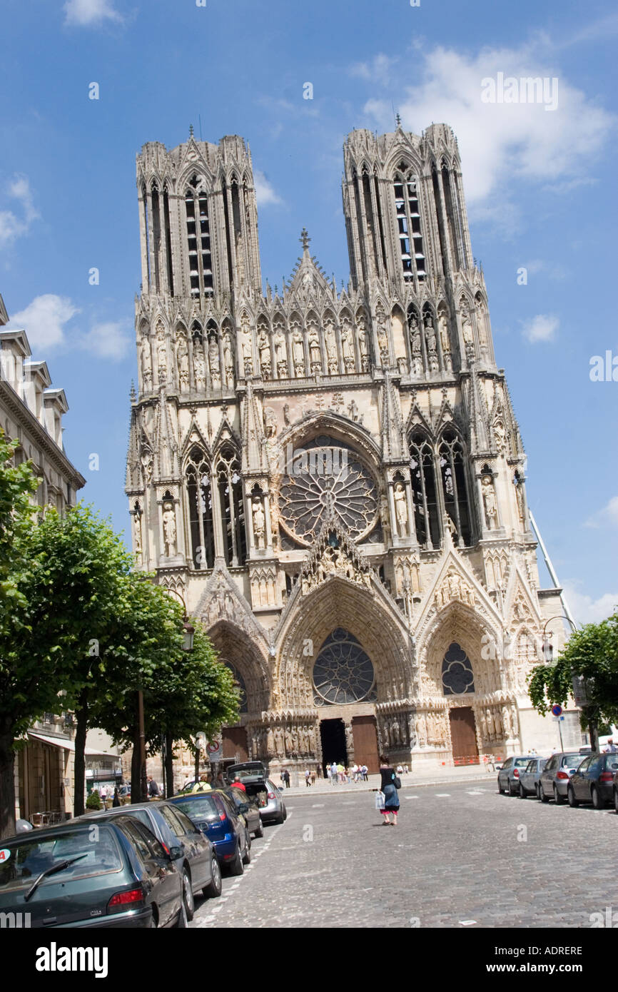 La cathédrale de Notre-Dame de Reims, construit 1211-1311 sur le site traditionnel de couronnement des rois de France Banque D'Images