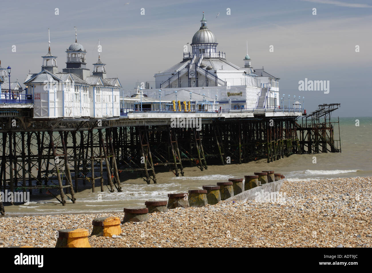 La jetée de la ville balnéaire d'Eastbourne East Sussex Grande-bretagne UK Banque D'Images