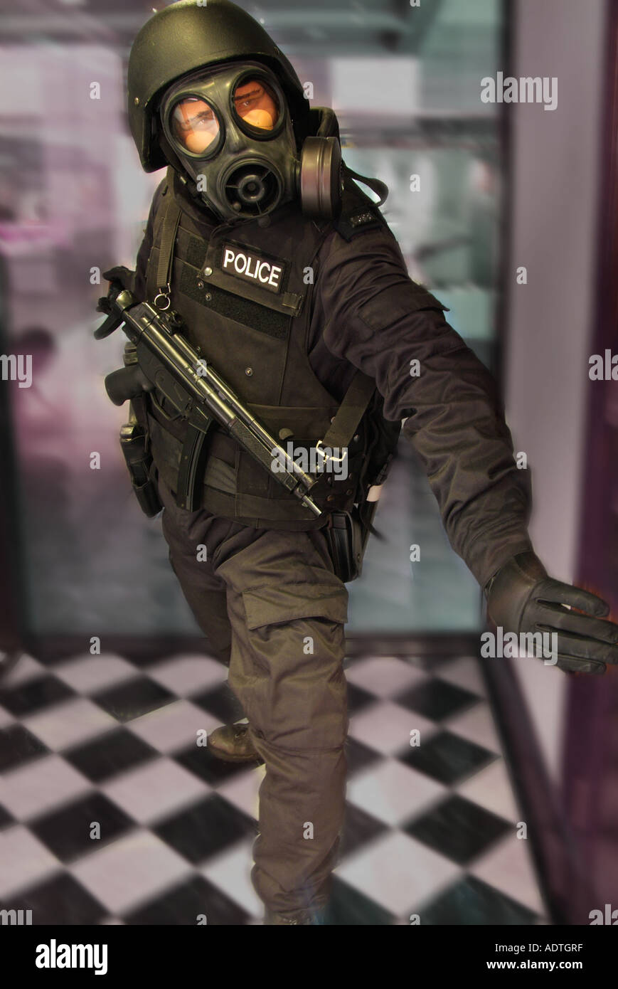 Leeds Armurerie Royale British Anti-terroriste des policier England UK Royaume-Uni GB Grande Bretagne l'Europe Union Européenne UE Banque D'Images