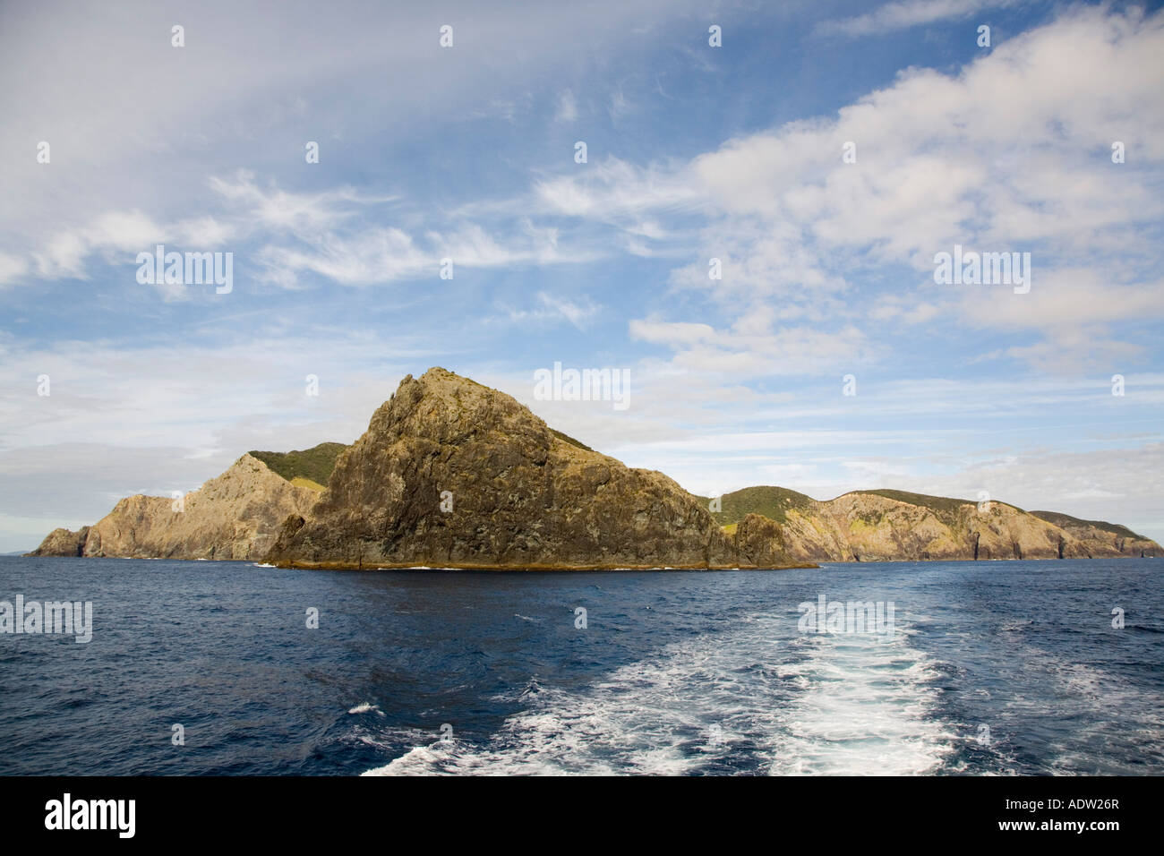 À distance et de la péninsule du Cap Brett Piercy Motukokako côte sauvage de l'île dans l'océan Pacifique 'Baie des Îles' Northland North Isla Banque D'Images