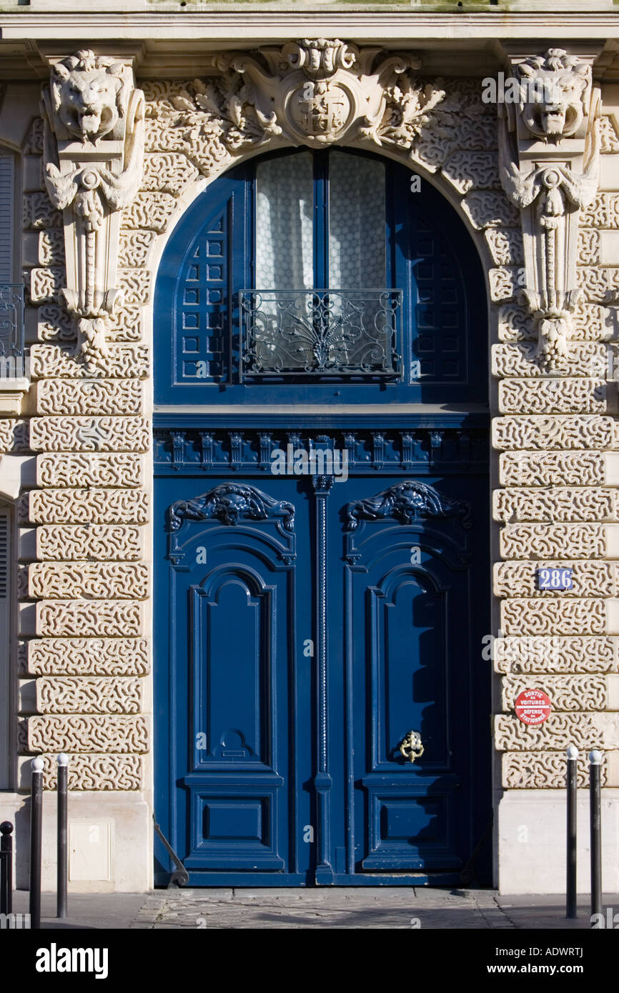 Porte voûtée parisienne Boulevard Saint Germain Paris France Banque D'Images