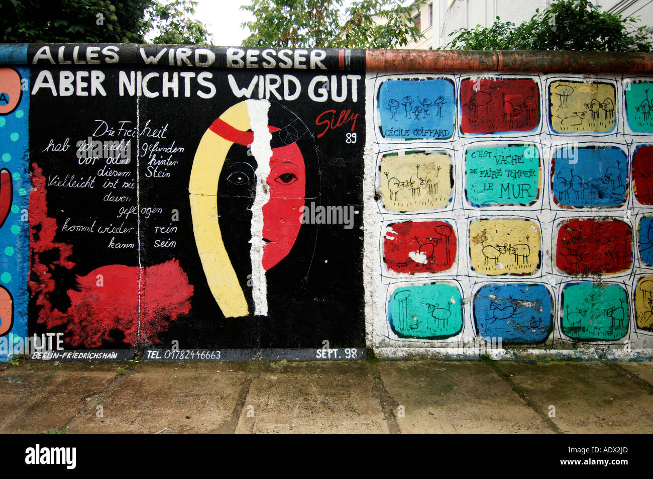 Berlin graffiti sur le reste du mur de Berlin à la Potsdammer Platz Banque D'Images