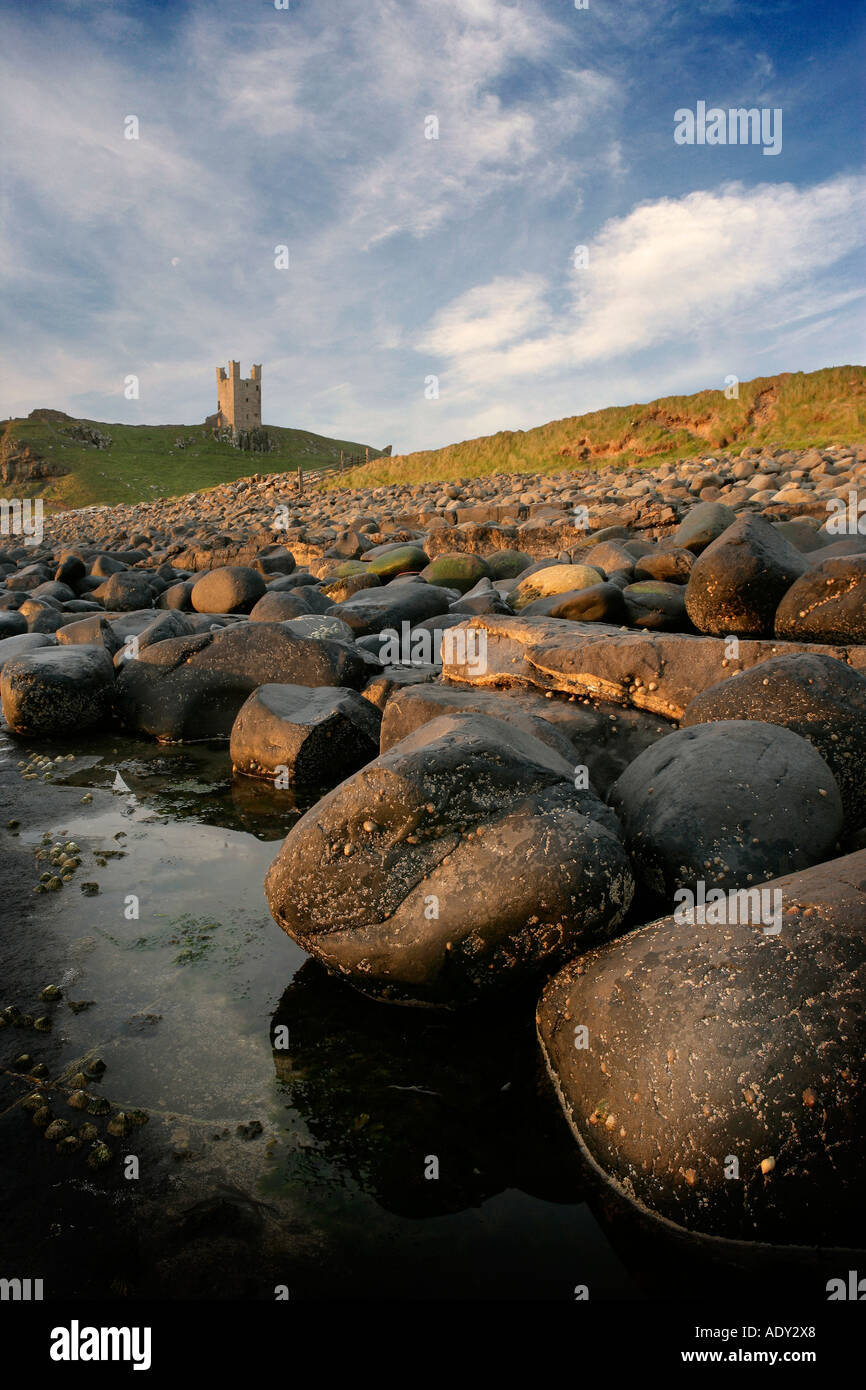 Vue sur Château De Dunstanburgh Banque D'Images
