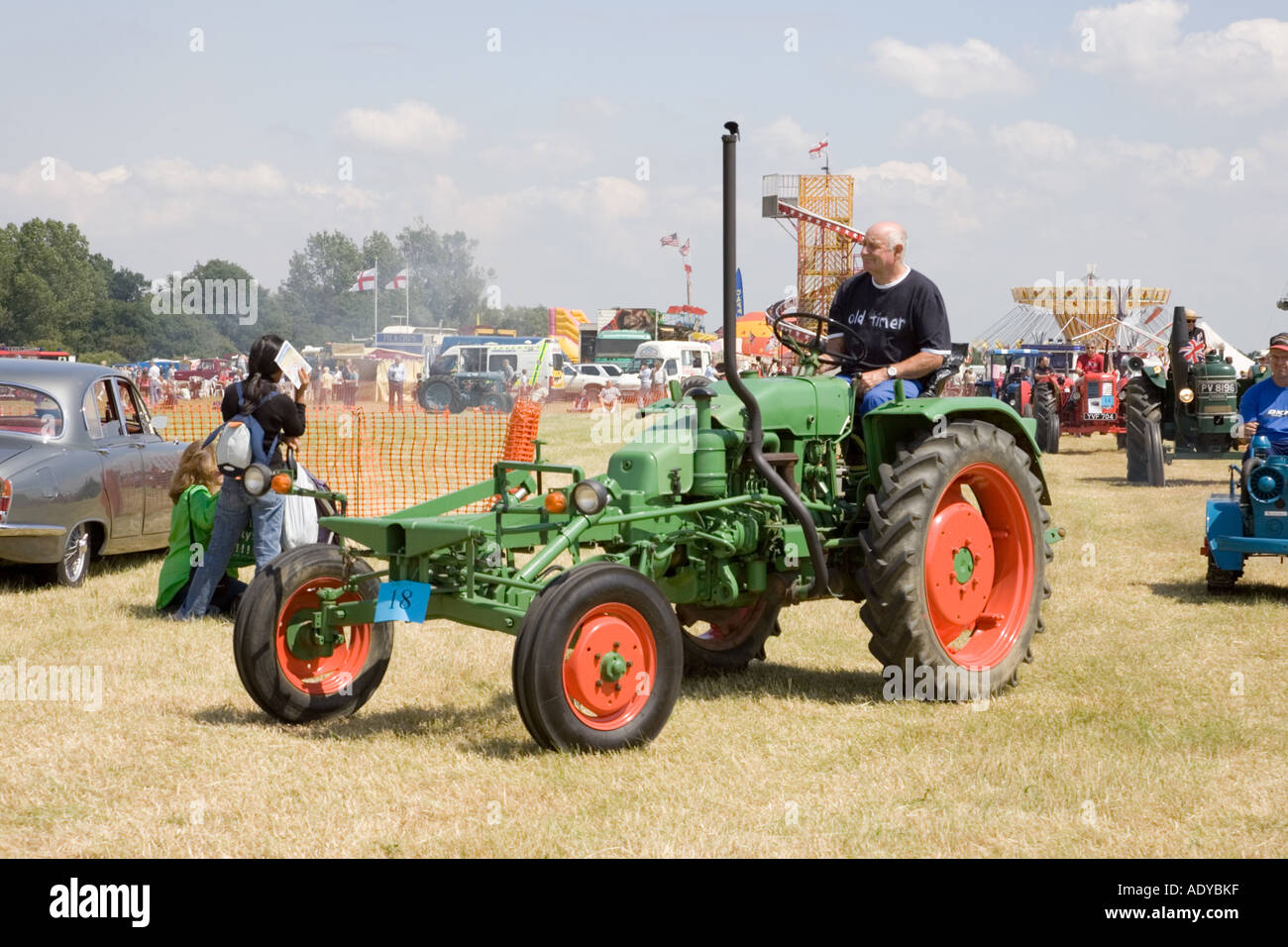 Un tracteur sur l'affichage à l'équitable dans le Suffolk Rougham en juin 2006 Banque D'Images