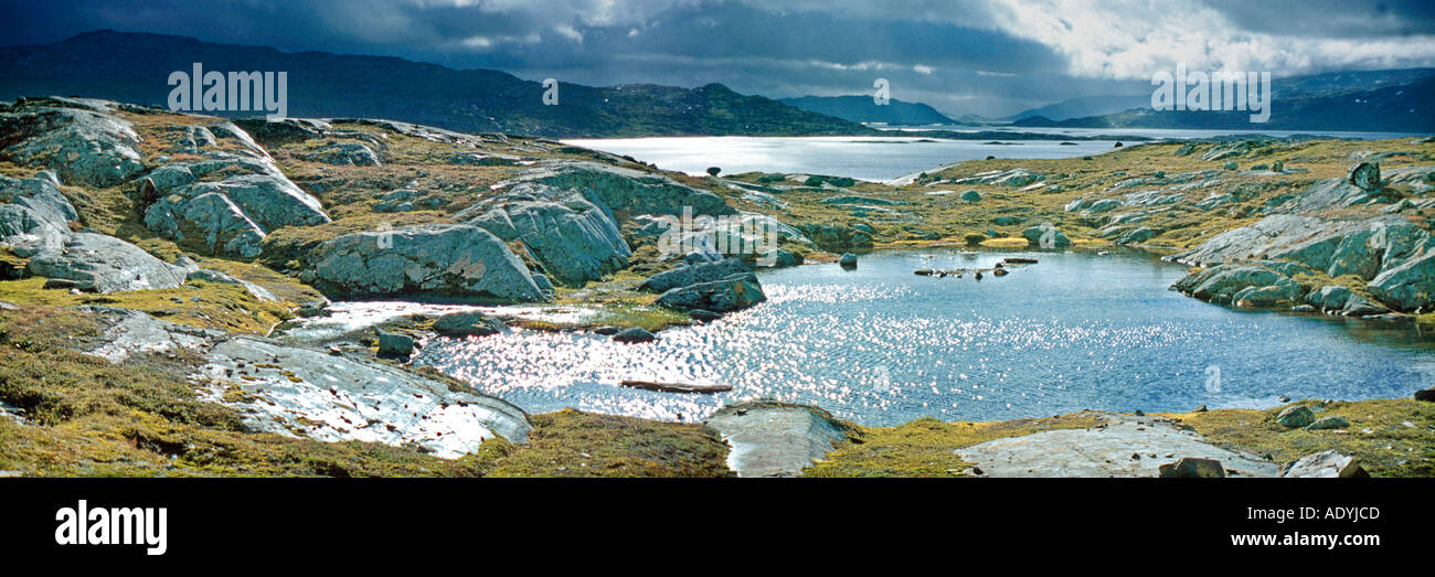 Dans l'atmosphère orageuse Fjell, Gautelis vatnet au lac, la Norvège, Nordland, Gauteli, août 02. Banque D'Images