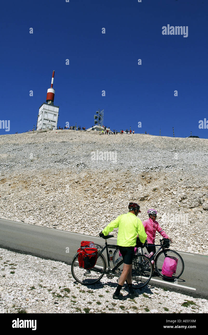 Biker au sommet du Mont Ventoux, Provence, France Banque D'Images