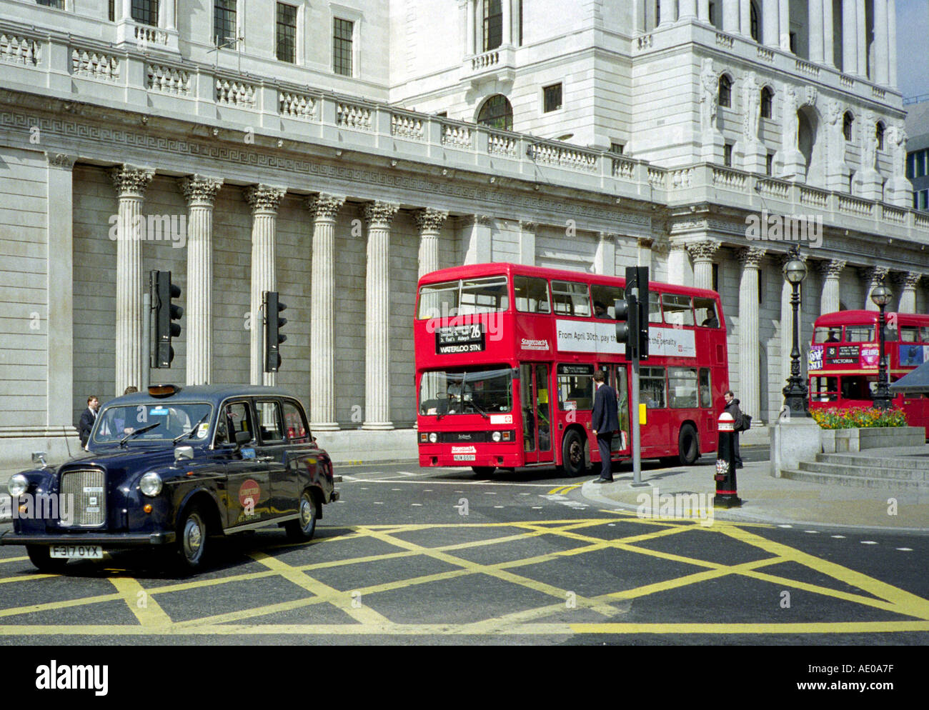 London Transport taxi et bus Banque D'Images