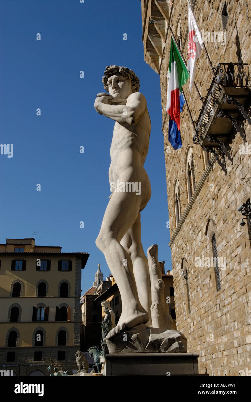 Copie du David de Michel-Ange statue en face du Palazzo Vecchio, Florence, Italie. Banque D'Images