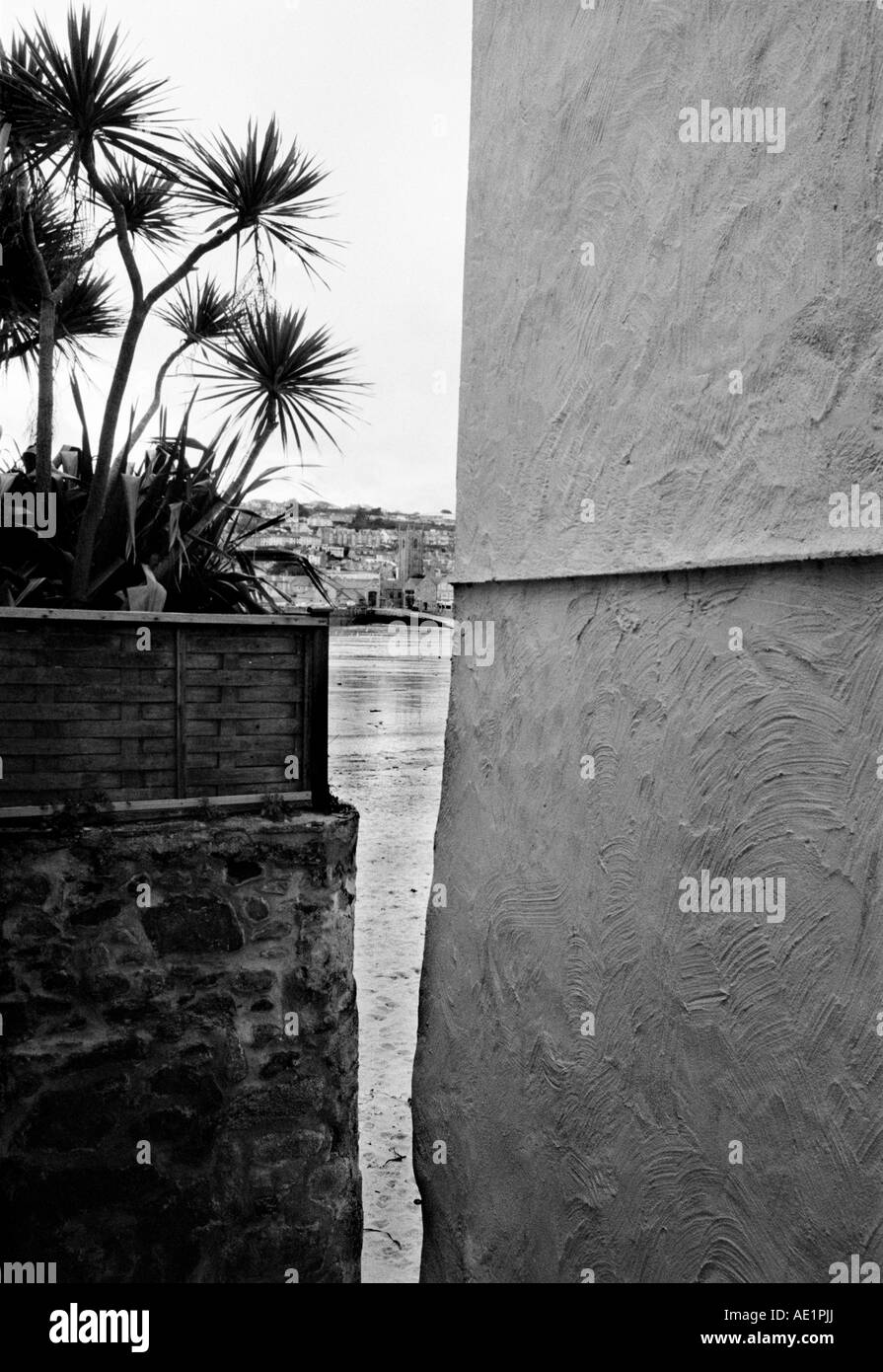 Passage secret l'accès à la plage du quartier des artistes. St Ives Cornwall célèbre pour son art, d'histoire et de galeries. UK Banque D'Images
