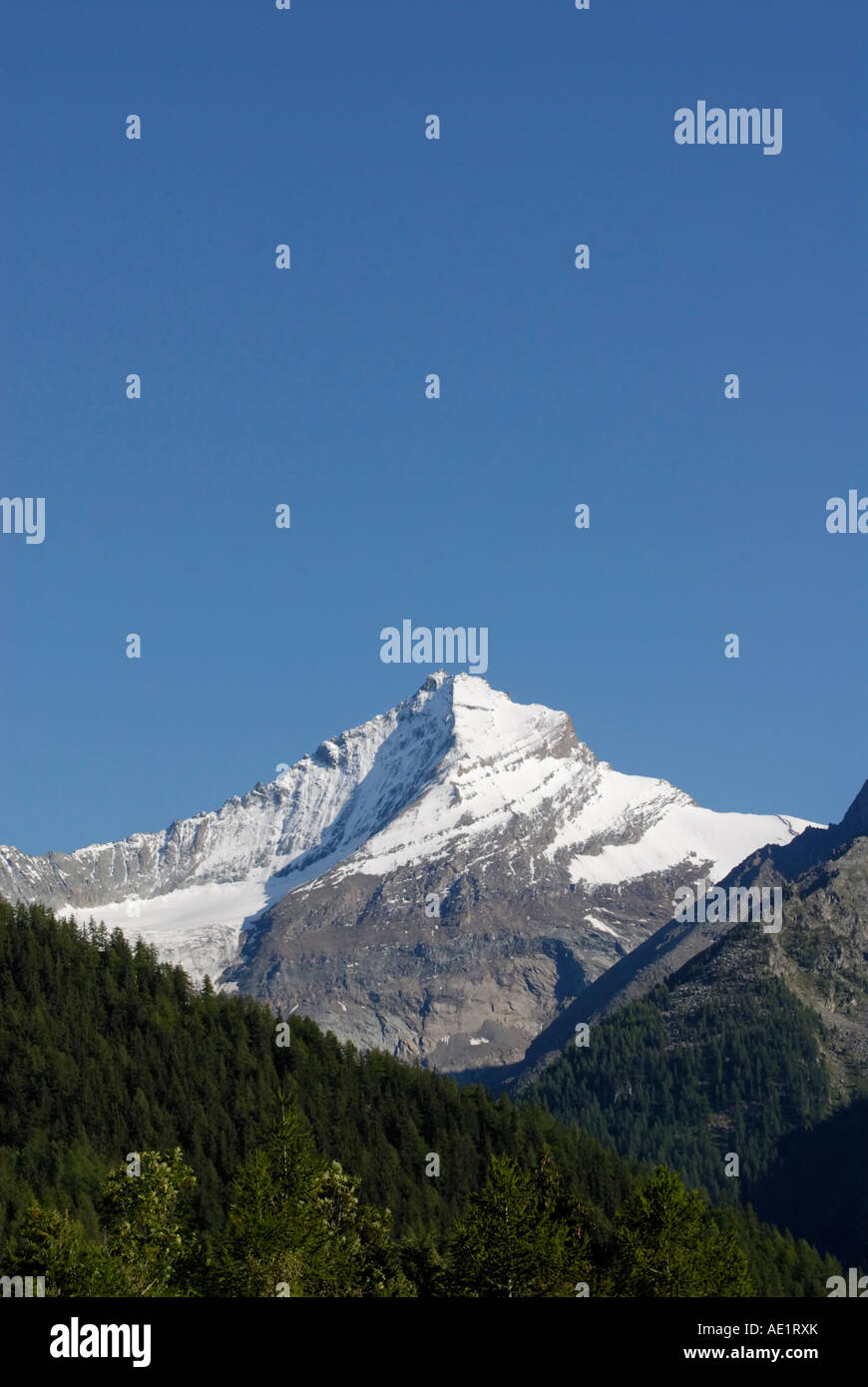 Sommet du Mont Grivola, vue du nord, la Vallée d'Aoste, Alpes Italiennes Banque D'Images