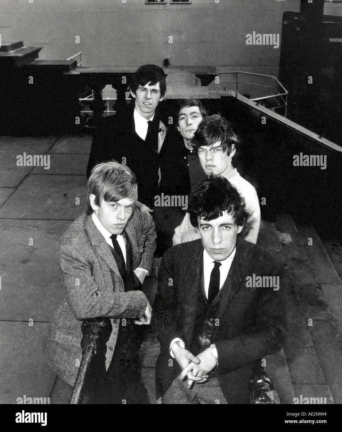ROLLING STONES sur l'Embankment, London en 1963 Banque D'Images