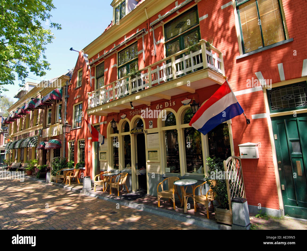 Le Greco de Dis l'un des nombreux restaurants dans le vieux centre-ville historique de Delft aux Pays-Bas Beestenmarkt square Banque D'Images