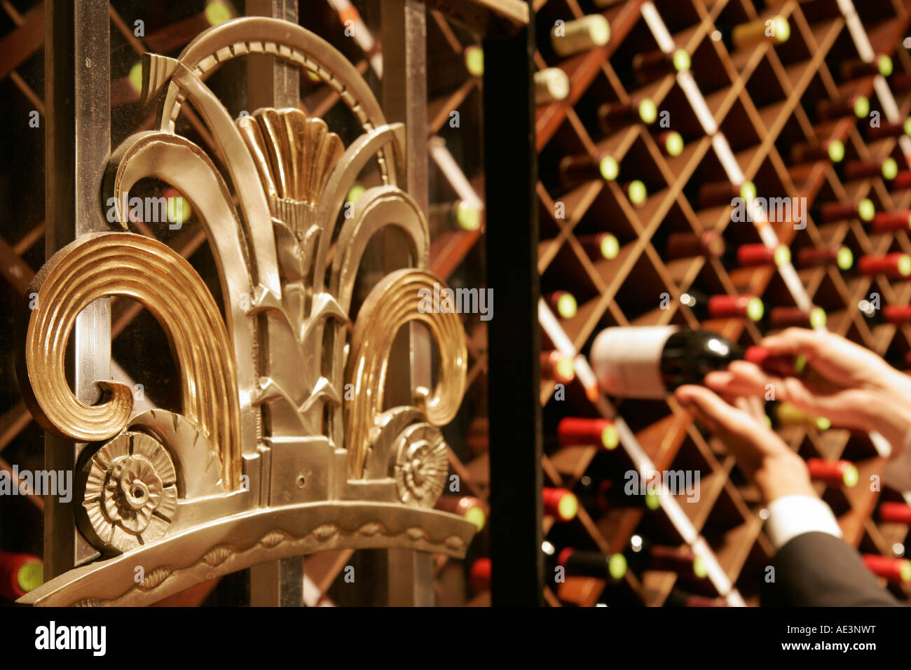 Cincinnati Ohio, Hilton Netherland Plaza, Orchids at Palm court, restaurant restaurants repas café cafés, cave à vin, design art déco, OH070728104 Banque D'Images