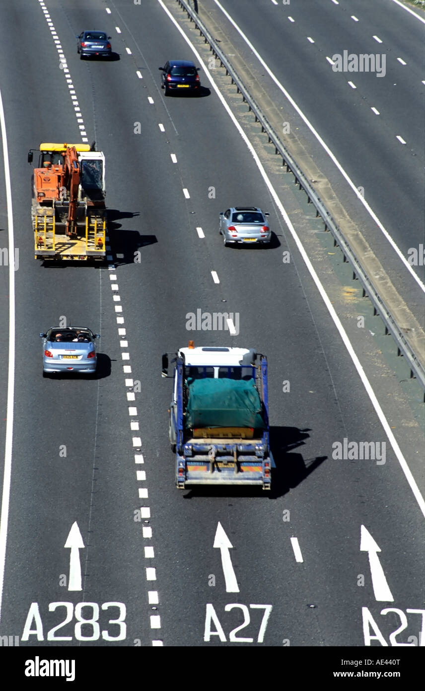 SIX VOIES D'AUTOROUTE Banque D'Images