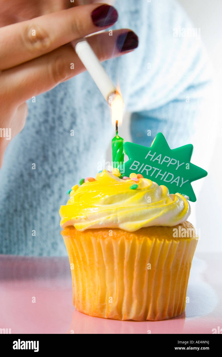 bougie cigarette Bougie d'anniversaire de cigarette Photo Stock