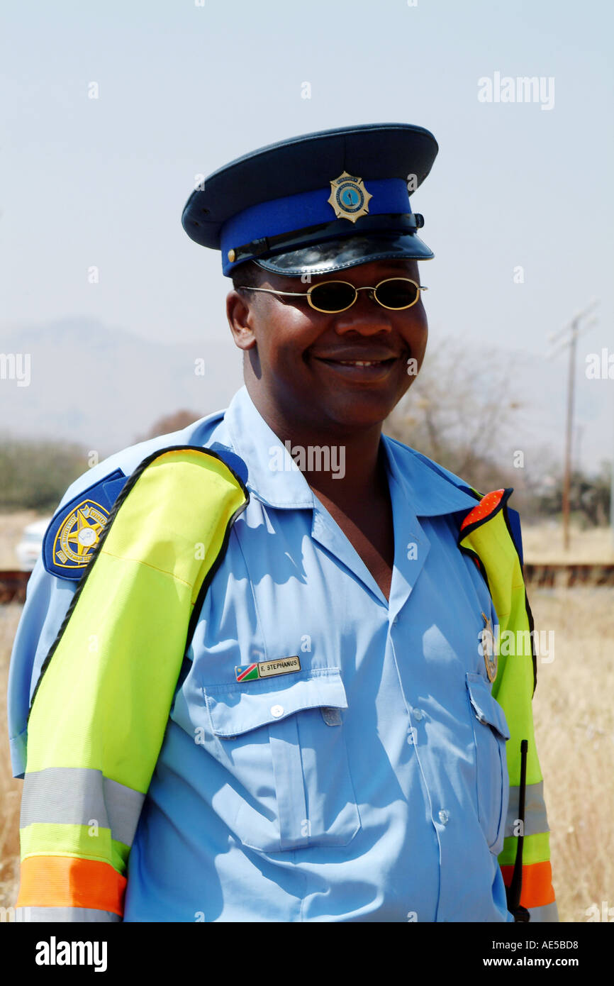 La Namibie Afrique du Sud. Portrait d'un agent de la circulation à Windhoek Banque D'Images