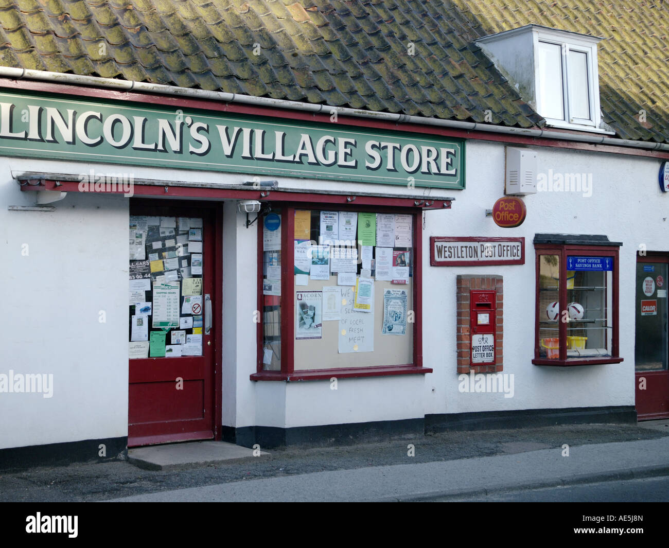 Village store and Post Office, Southwold, Suffolk, East Anglia, Angleterre, été 2007 Banque D'Images