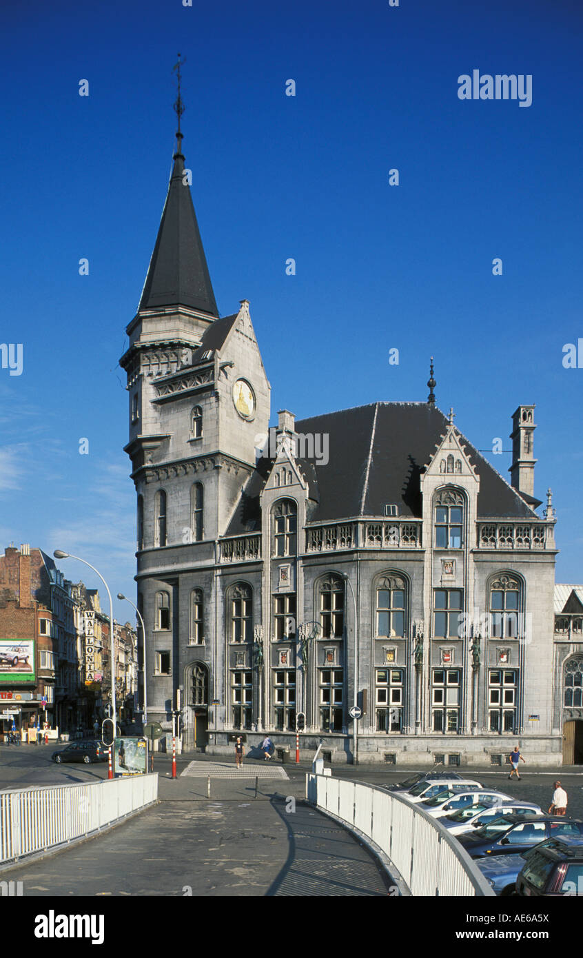 Belgique Liege Luik old post office against sky Banque D'Images