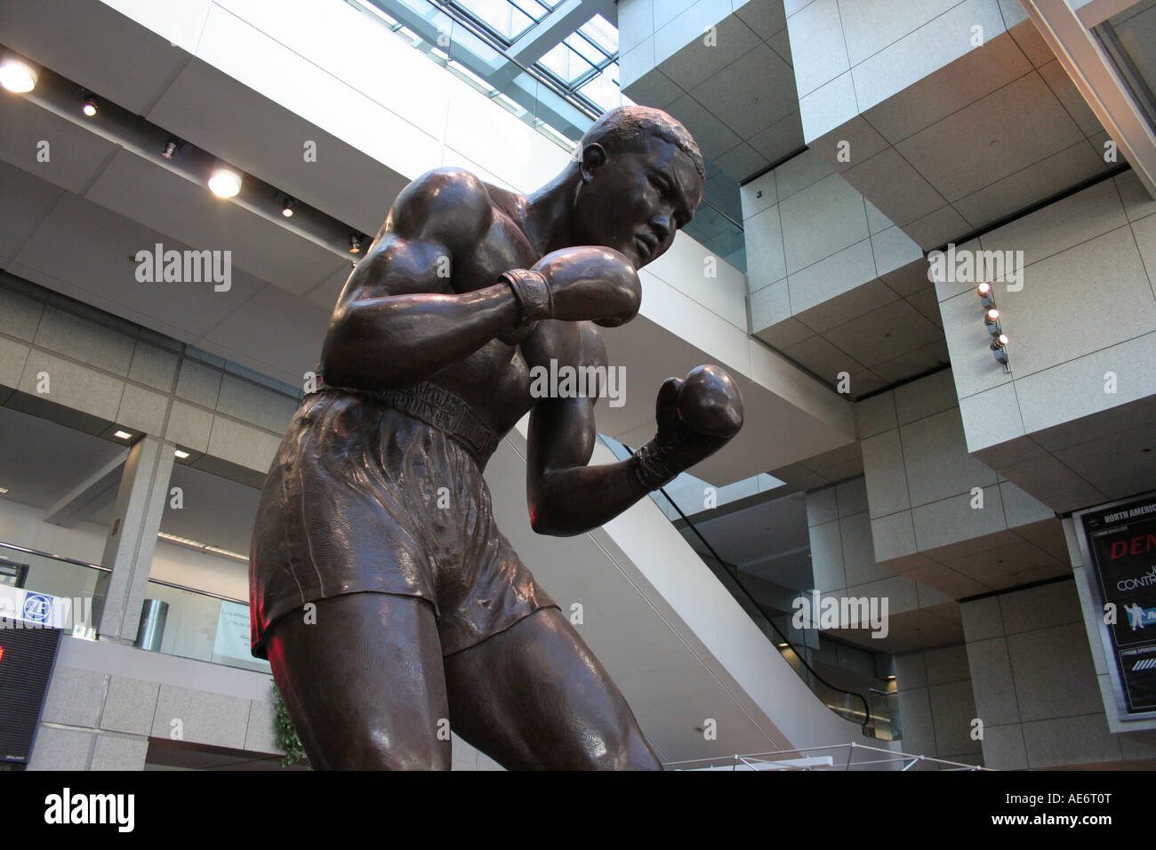 Statue de Joe Louis dans Cobo Hall Banque D'Images