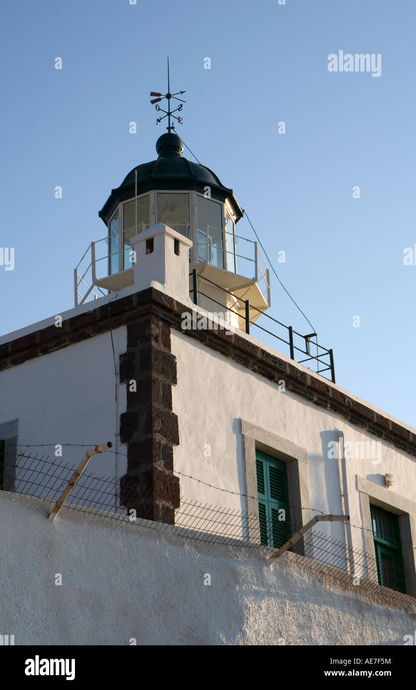 Leuchtturm - Santorini Grèce en fin d'après-midi du soleil Banque D'Images