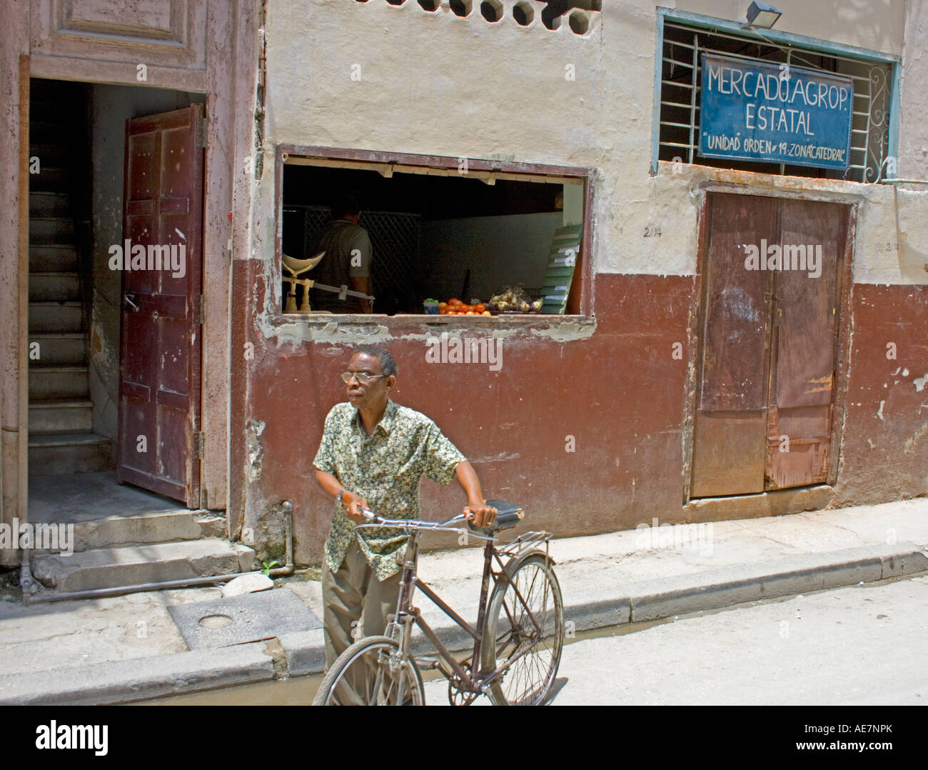 Secteur de l'état du marché de l'alimentation, La Havane Vieja, La Havane, Cuba Banque D'Images
