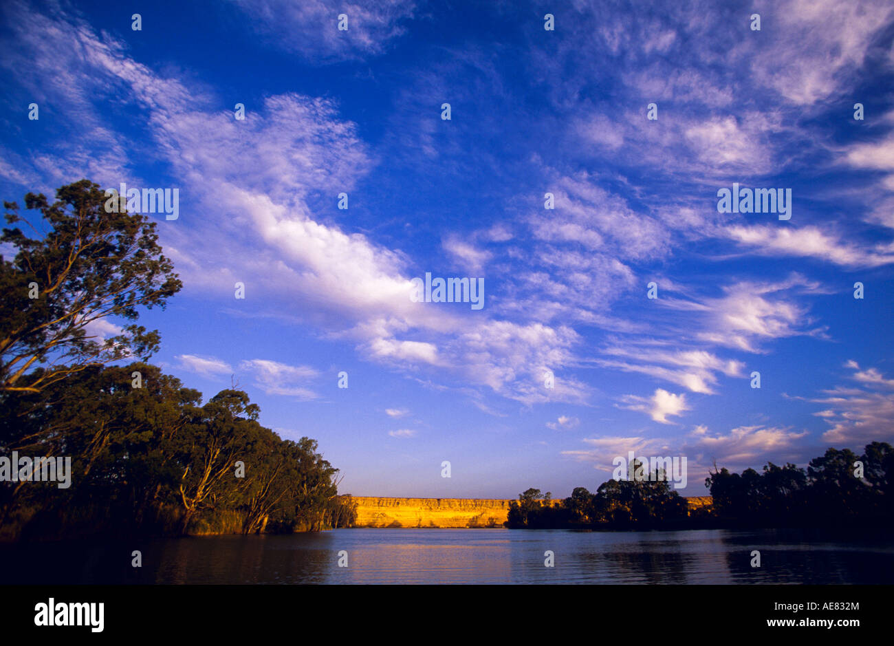 "Murray River" et "falaises de grès au sud de l'Australie", Banque D'Images