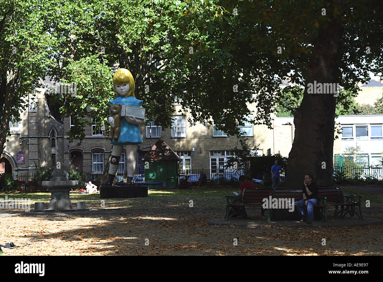 Damien Hirst sculpture à l'extérieur de la white Cube Gallery à Londres Hoxton square Banque D'Images