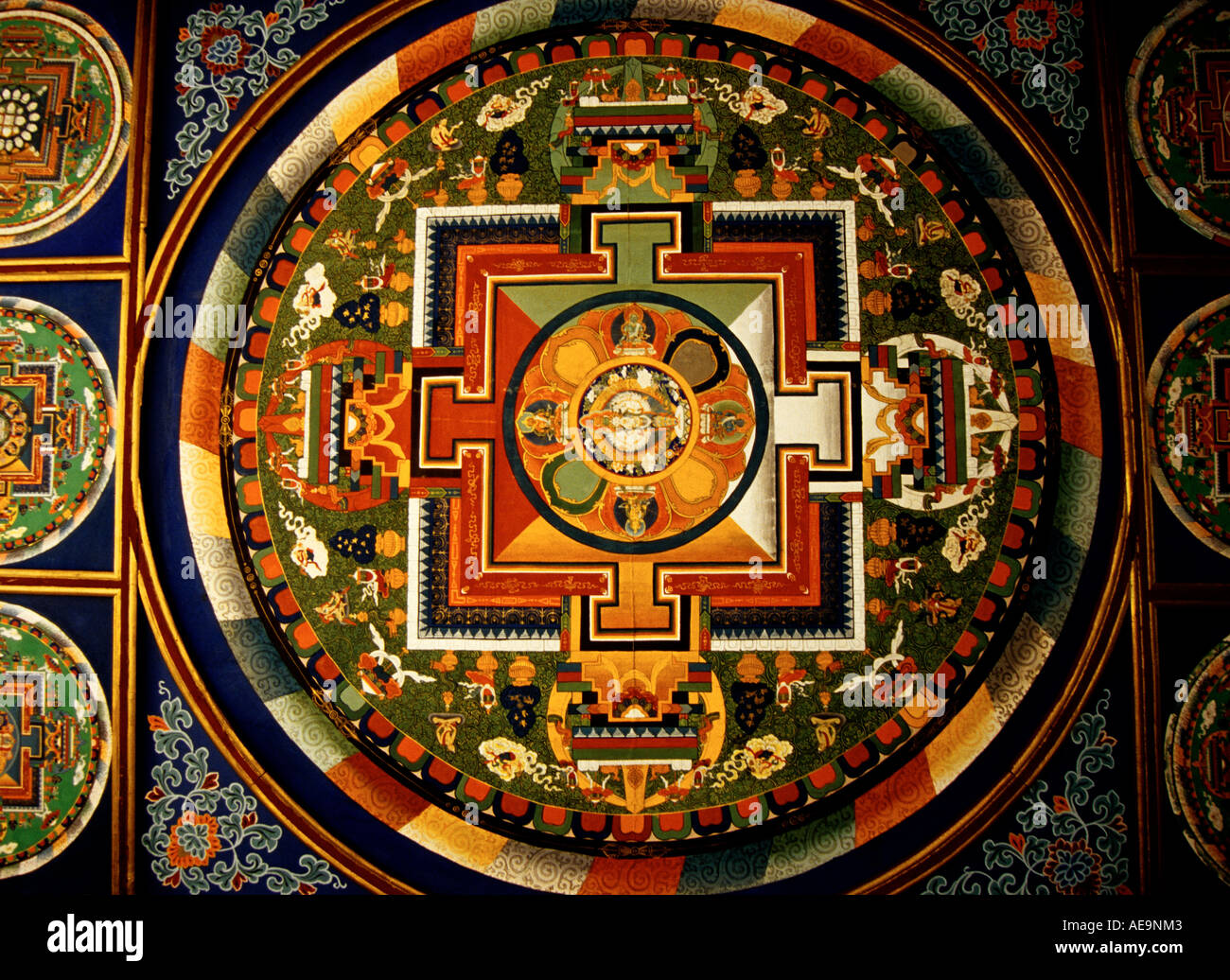 Mandala sur le plafond du stupa près de Palais du Potala à Lhassa au Tibet Banque D'Images