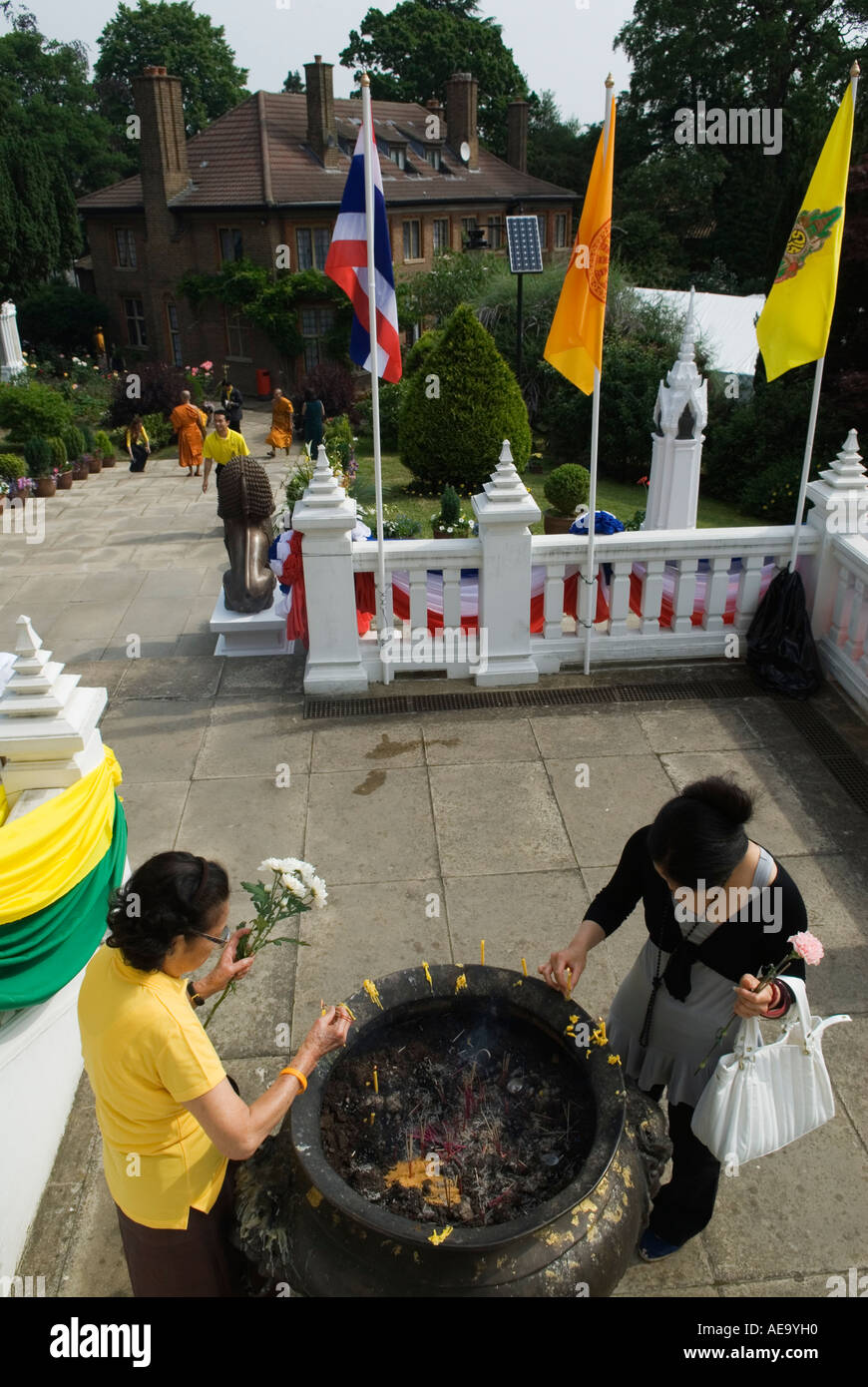 Célébration annuelle de la fondation de la Buddhist Temple BUDDHAPADIPA Wimbledon en Angleterre Londres SW19 Banque D'Images