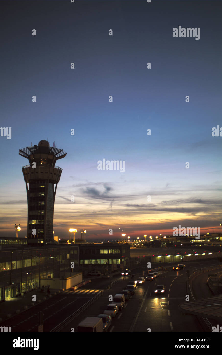 France Paris Orly Airport Tower Control au coucher du soleil Banque D'Images